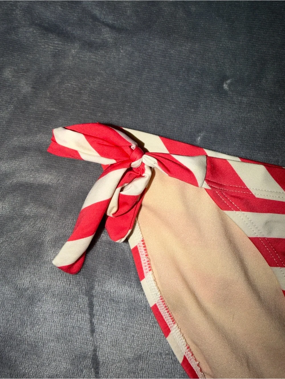 ❤️ Old Navy Striped Tie-Side Bikini Bottoms